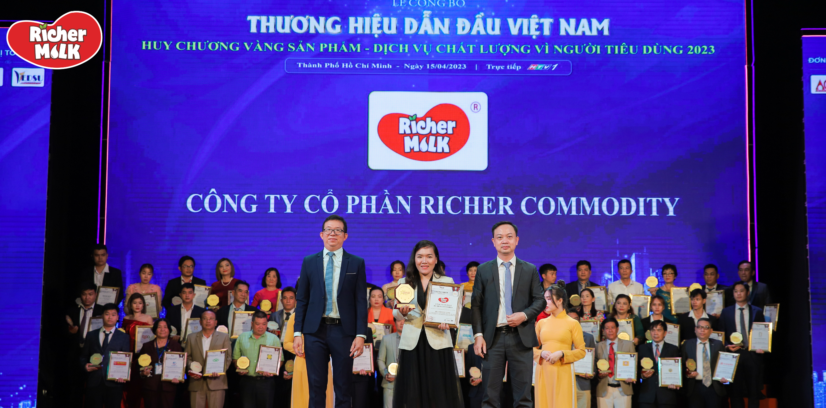 richer-milk-duoc-vinh-danh-trong-top-10-thuong-hieu-dan-dau-nam-2023